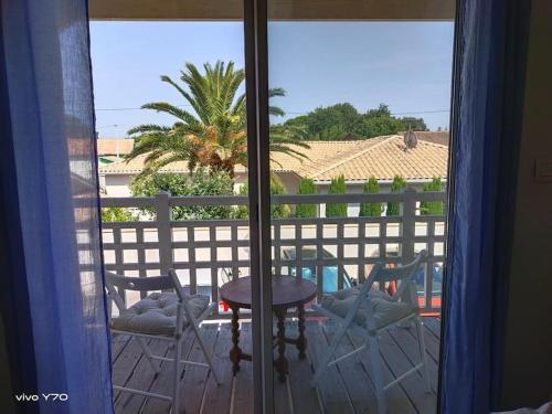 Jolie maison paisible, avec jardinet et parking in แวร์ดาล