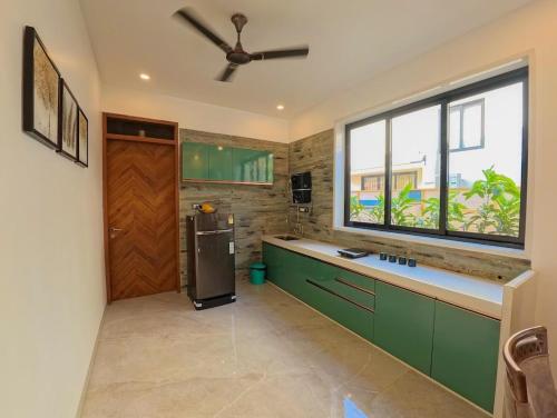 Kitchen, Villaaway Khandala near Della Adventure