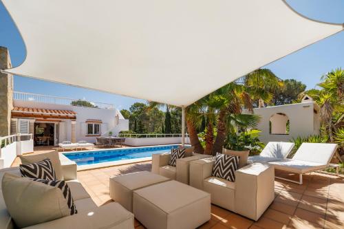 VILLA ES VEDRÁ - image 13