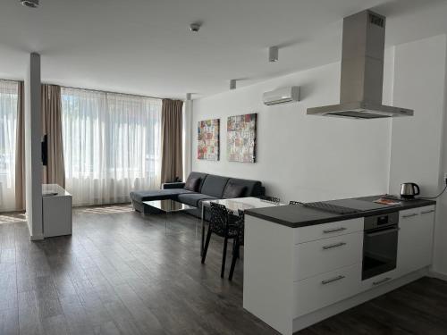Hotel Kapitol - image 11