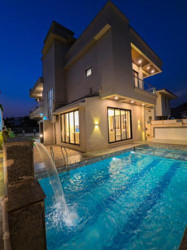 Exterior view, Villaaway Khandala near Della Adventure