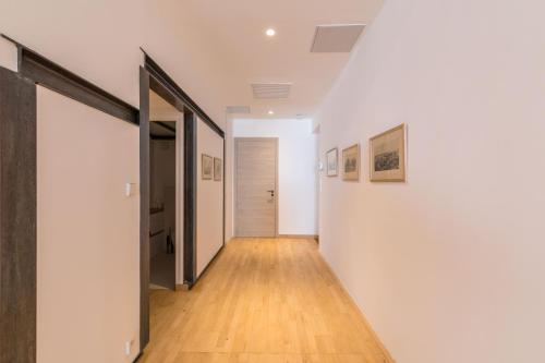 L'Arsenal - très bel appartement sur le Vieux-Port - image 11