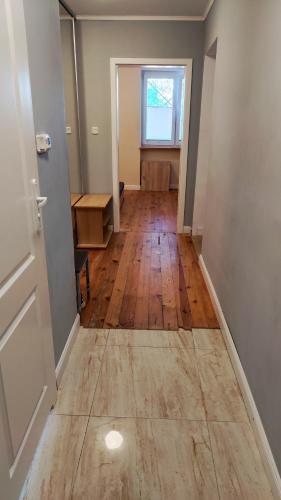 . Apartament Nowogard Centrum - Self Check in - Wejście na KOD