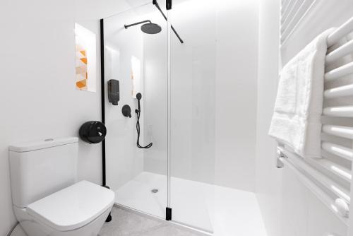 Hostal Paris - image 9