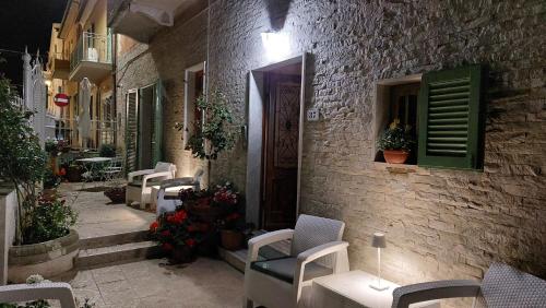 Apartment with Balcony image 2