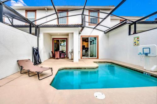 Family Resort - 4BR Home Near Disney - Private Pool, BBQ!