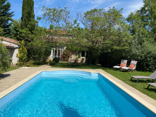 Mas de charme Jas de Berrias piscine proche Les Vans Ruoms Gorges Ardèche gîte à louer Berrias-et-Casteljau