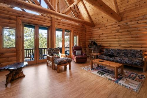 LAKEVIEW COOKIE CHALET - Walk to Lake in Big Bear Lake, USA