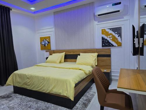 Three-Bedroom Apartment image 3
