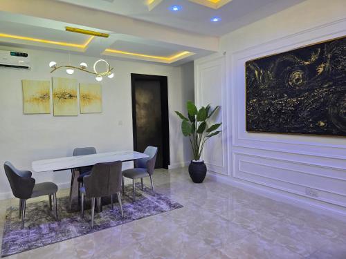 Three-Bedroom Apartment image 6