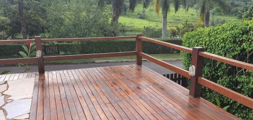 Casa Temporada em Frente ao Lago - Escarpas do Lago - Capitólio