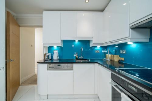 Stylish flat close to St Paul’s Cathedral - image 7