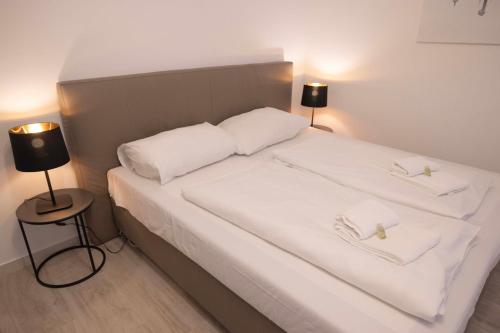 easy-flat Stumpergasse - Apartments near Mariahilfer Street and Metro Room Type - One-Bedroom Apartment