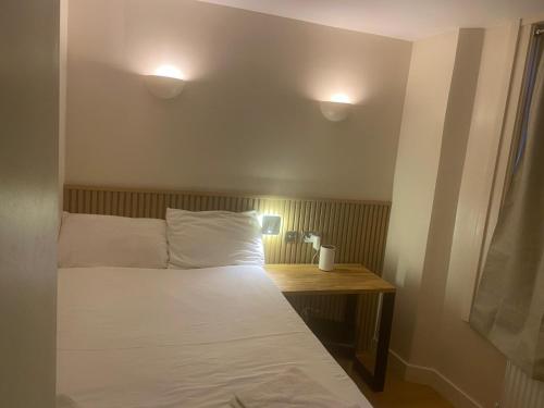 Exhibition Court Hotel 4 - image 14