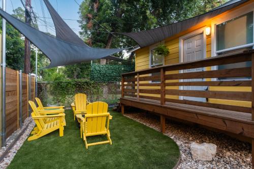 Amazing Backyard in Lively Area - BBQ & Firepit in Austin, USA
