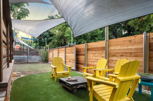 Amazing Backyard in Lively Area - BBQ & Firepit in Austin, USA