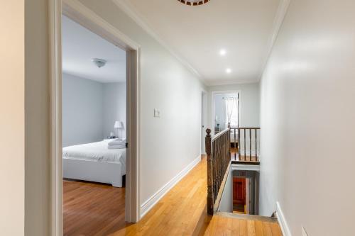 Pet-Friendly 3BR Apartment - Ossington Ave