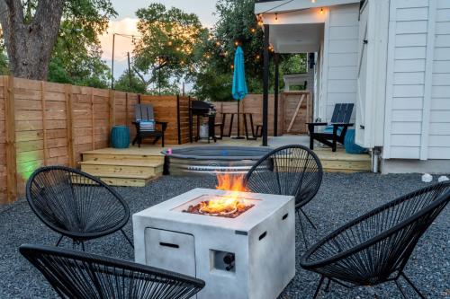 3BR New Build Corner Lot Putt-Putt in Austin, USA