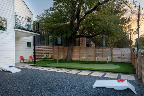 3BR New Build Corner Lot Putt-Putt in Austin, USA