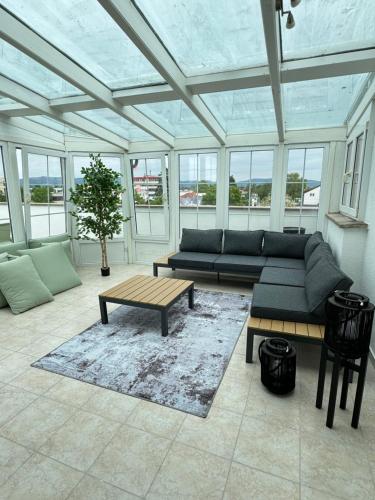 陽台/露台, 220 qm Penthouse Wohnung mit Fahrstuhl - ohne SPA in 腓特烈斯費爾德
