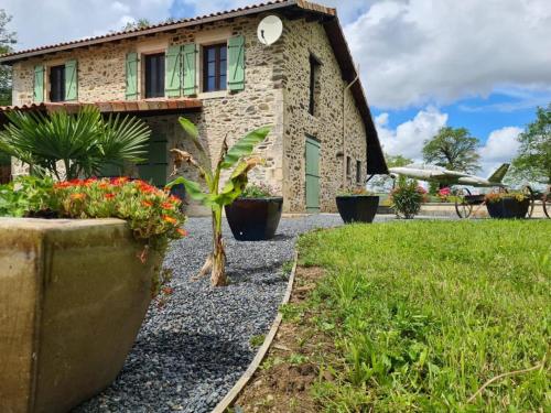 La Maison du Lac Lavaud gîte à louer Saint-Quentin-sur-Charente
