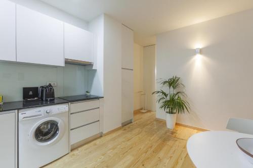 Standard Studio- Ground Floor image 9