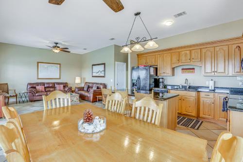 Family-Friendly Waterfront Oasis 7 Miles to Beach in Perkins