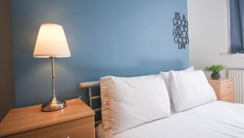 Modern & Premium 2BR 2BA City Center Apartment, Manchester (photo 8)