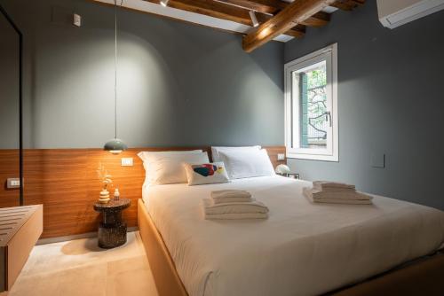 Venice Jewel Canal View by Wonderful Italy