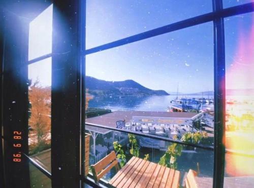 As Marin - Tap to explore photos