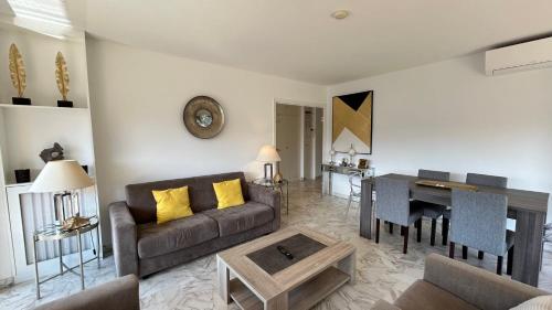 A083 - Modern & Bright apt - Cannes center - image 3