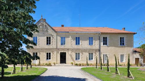 Château Bernon Gite 15 Personnes - Location, gîte - Queyrac