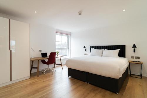 PREMIER SUITES Edinburgh Fountain Court near B&D's Kitchen