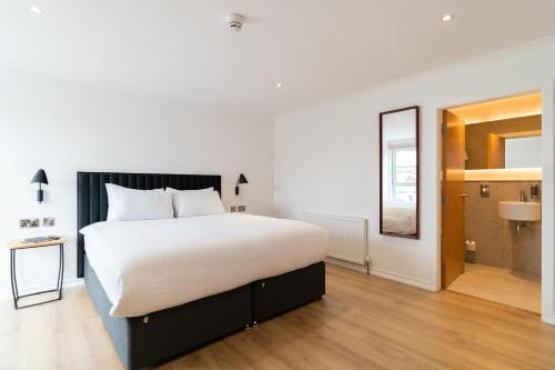 PREMIER SUITES Edinburgh Fountain Court, Edinburgh (photo 7)