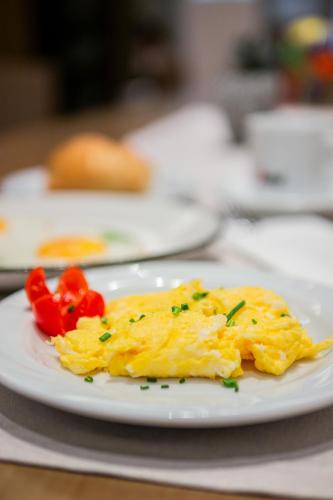 Hotel Elefant - image 13