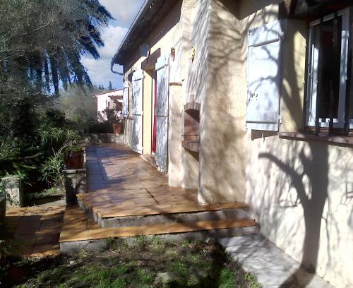 Maison de 2 chambres avec vue sur le lac et jardin clos a Montauroux - Location saisonnière - Montauroux