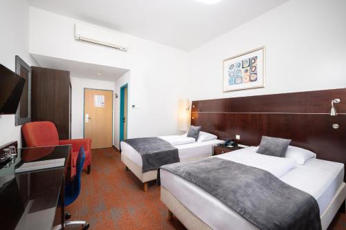 City Hotel Matyas - image 12