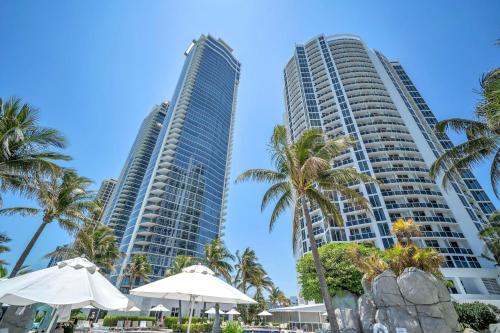 9th Floor Suite at Trump Int Resort Sunny Isles in Sunny Isles Beach, USA