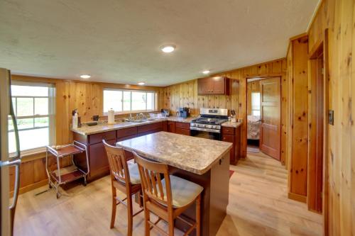 Cozy Cottage with 600 of Green Bay Frontage and Dock!