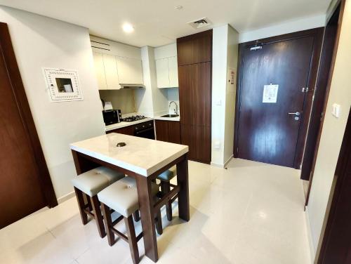 Lux BnB I Vera Residences I Burj Views, Dubai (Foto 7)