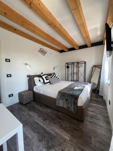 Caivano Rooms New Opening 4