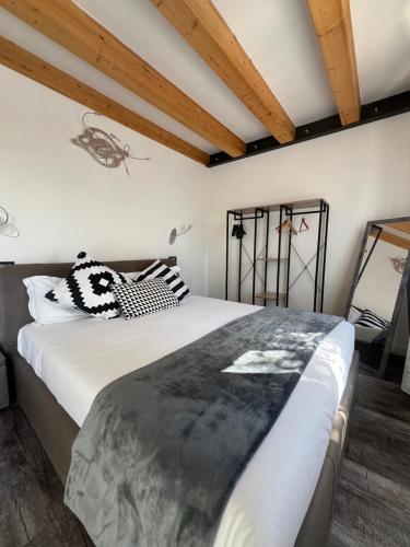 Caivano Rooms New Opening 5