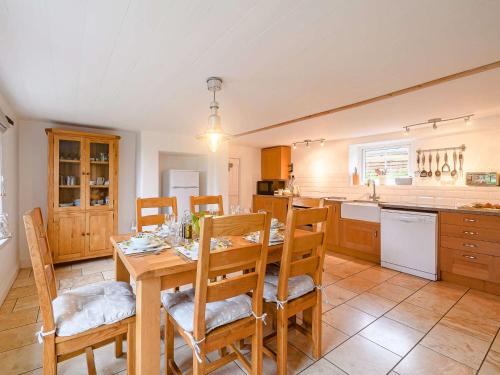 3 Bed in Bude 26425