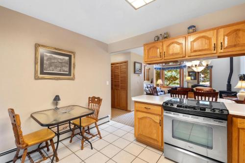 Cascade Park Townhome - image 6