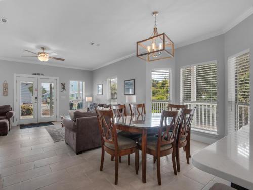 Sunkissed Cottage - image 8