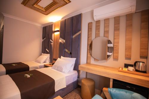 Hotel Milano Room Type - Twin Room with Partial Sea View