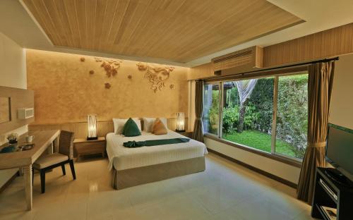 room detail thumbnail 1