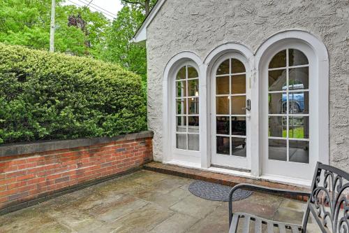 Walk to Harbor! Historic Mamaroneck Guest House in New Rochelle