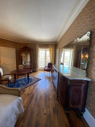 Chambre pour 3 personnes au Chateau - Chambre d'hôtes - Blet