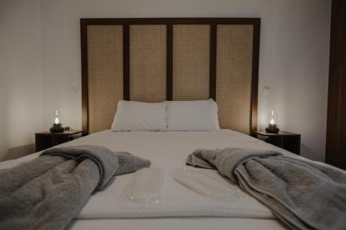 1 queen bed, 1 sofa bed